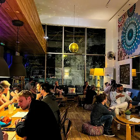 Stay Rhodes Hostel & Bar-2
